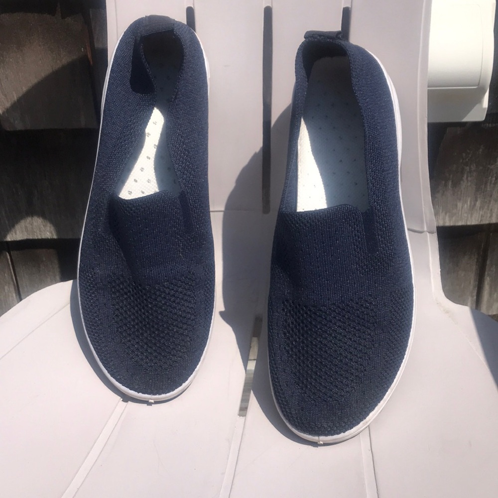 Navy blue light weight slip on shoes
